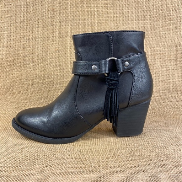 Women’s booties ankle boots American eagle tassel black size 9 - Picture 2 of 12